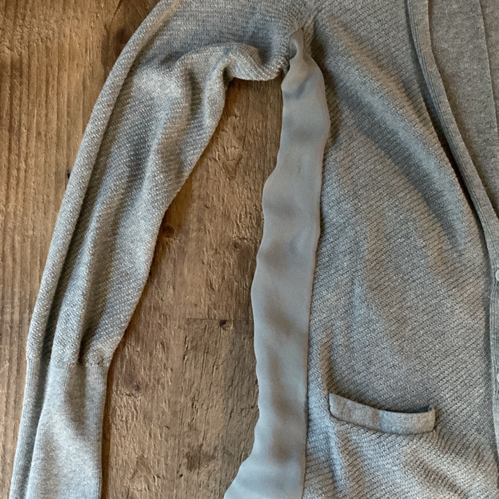 Cardigan - Picture 2 of 10